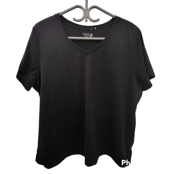 4 XXL Womens Tees - Picture 6 of 9